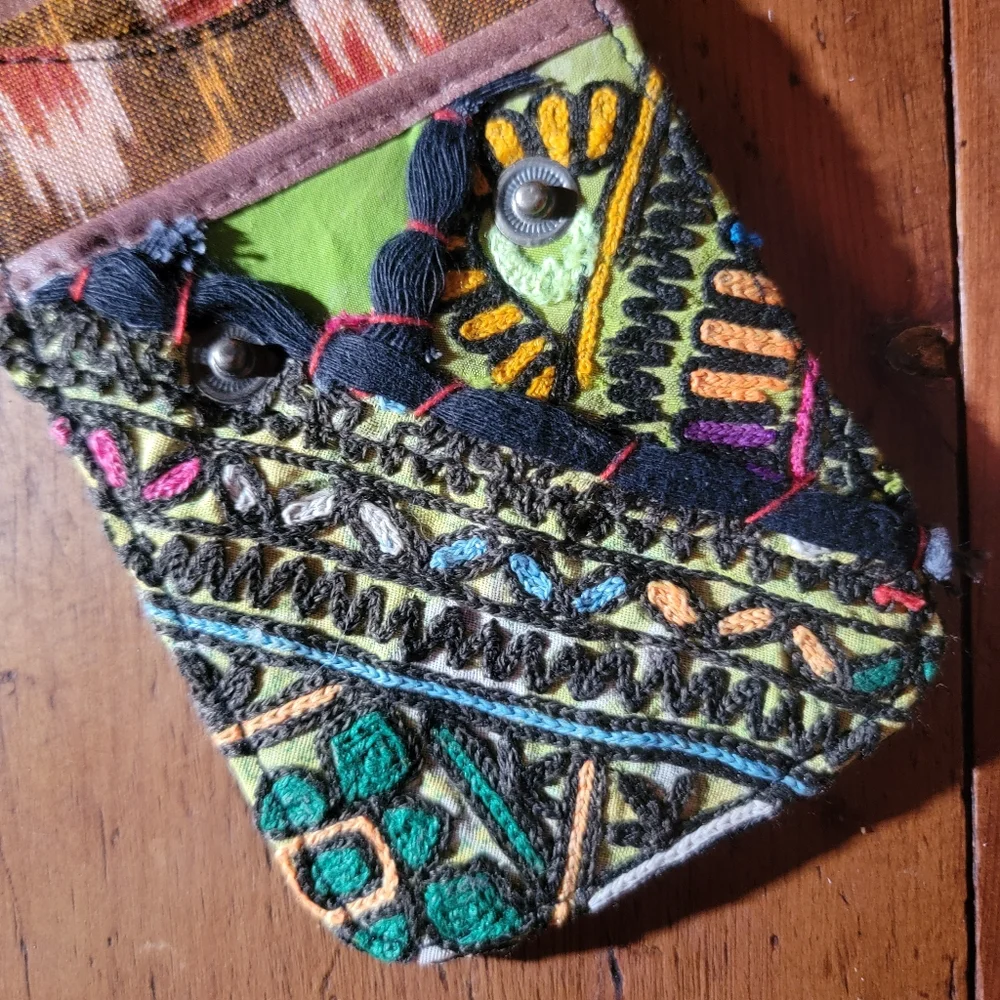 🪬🍄 Free People Boho Embroidered Repurposed vtg banjara hippie Wallet card case